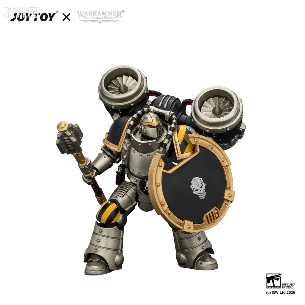 JoyToy Iron Warriors Mkll Assault Sergeant With Disintegrator Pistolpower Maul Combat Shield