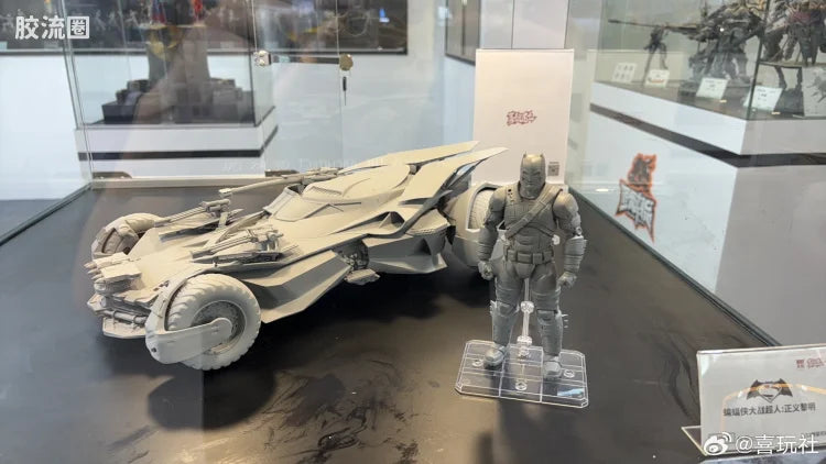 Xiwan Club 1/12 Batmobile Model Kit (Batman v Superman & Justice League)