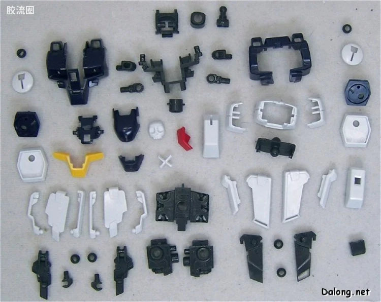 Bandai MG 1/100 XM-X1 Crossbone Gundam X-1 Full Cloth