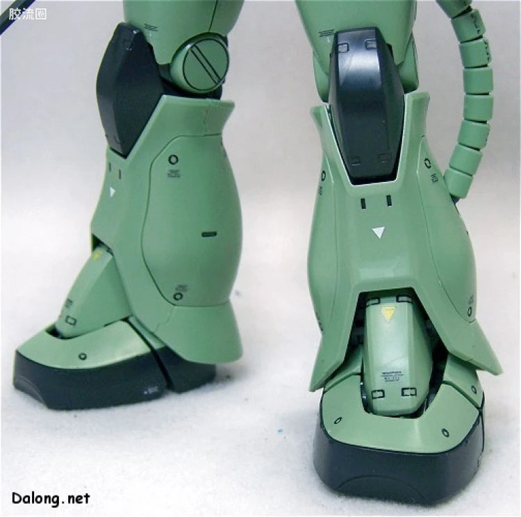Bandai MG 1/100 MS-06J Zaku II Ver.2.0