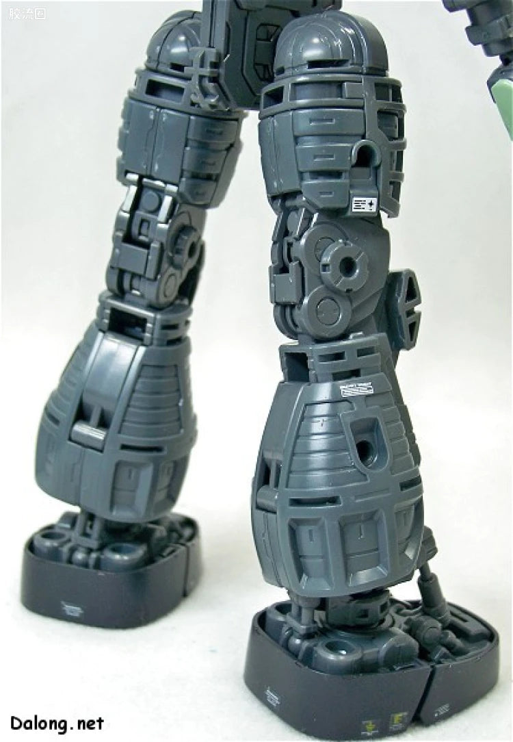 Bandai MG 1/100 MS-06J Zaku II Ver.2.0