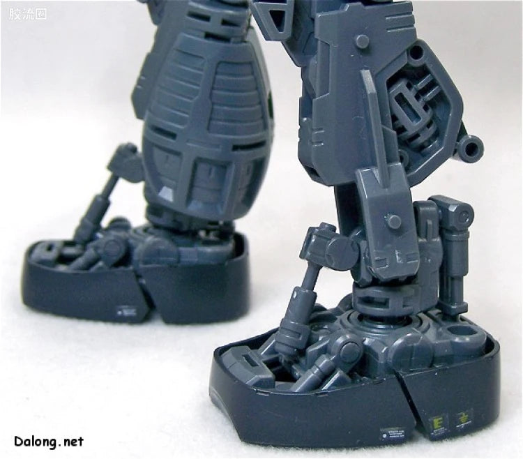 Bandai MG 1/100 MS-06J Zaku II Ver.2.0