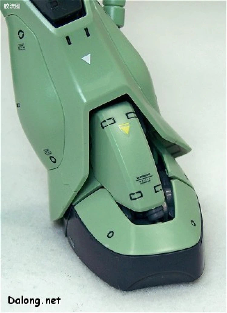 Bandai MG 1/100 MS-06J Zaku II Ver.2.0