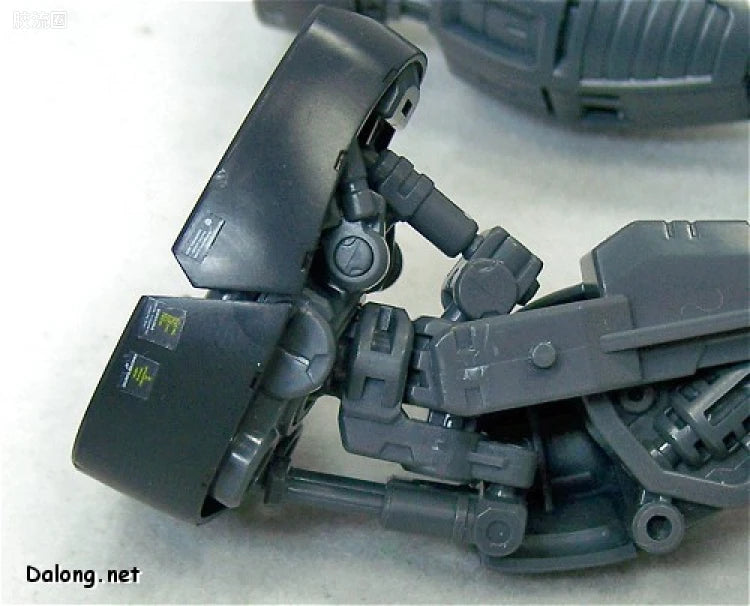 Bandai MG 1/100 MS-06J Zaku II Ver.2.0