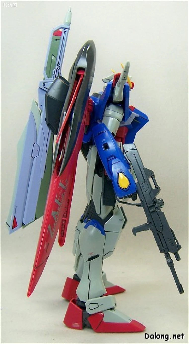 Bandai MG 1/100 ZGMF-X42S Destiny Gundam
