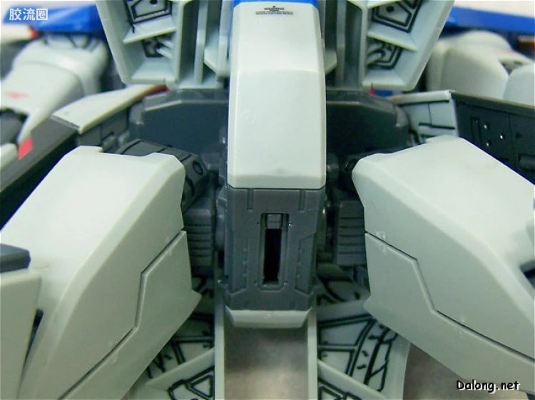 Bandai MG 1/100 ZGMF-X42S Destiny Gundam
