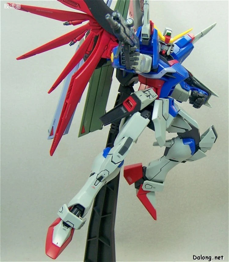 Bandai MG 1/100 ZGMF-X42S Destiny Gundam