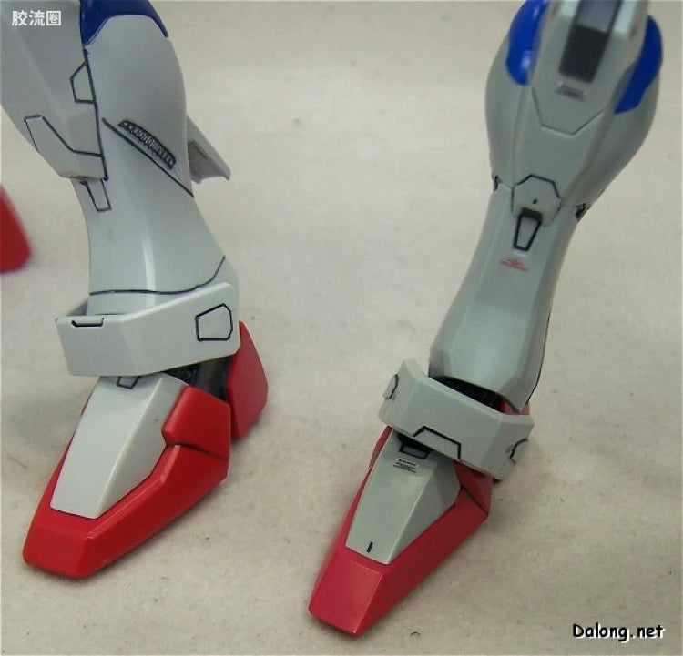 Bandai MG 1/100 ZGMF-X42S Destiny Gundam
