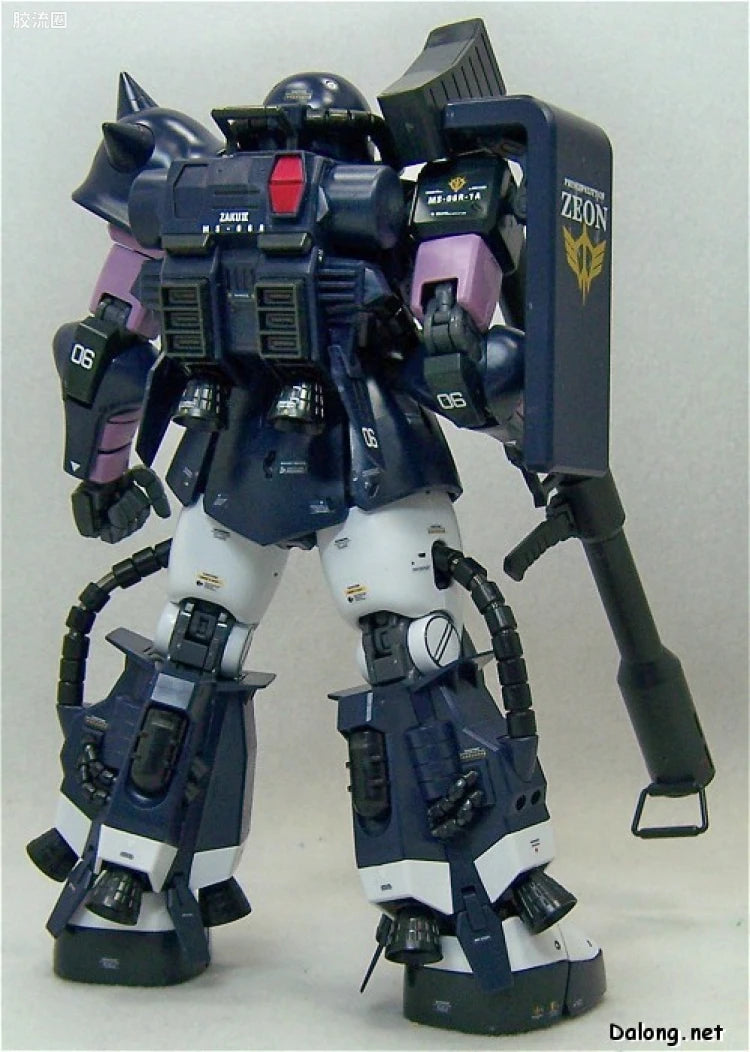 Bandai MG 1/100 MS-06R-1A Zaku II (Black Tri-Stars) (Ver.2.0)