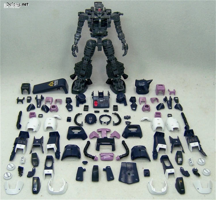 Bandai MG 1/100 MS-06R-1A Zaku II (Black Tri-Stars) (Ver.2.0)