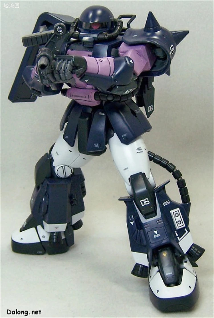 Bandai MG 1/100 MS-06R-1A Zaku II (Black Tri-Stars) (Ver.2.0)