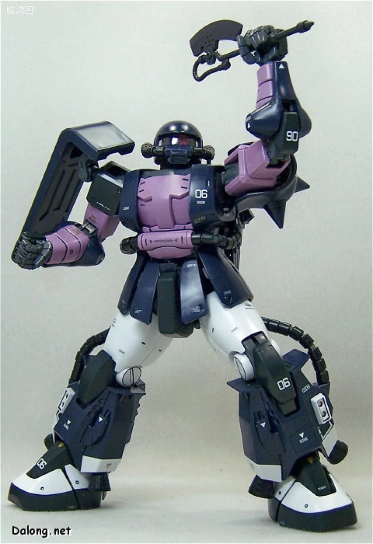 Bandai MG 1/100 MS-06R-1A Zaku II (Black Tri-Stars) (Ver.2.0)