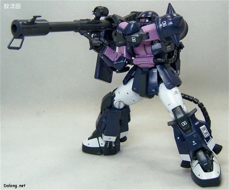 Bandai MG 1/100 MS-06R-1A Zaku II (Black Tri-Stars) (Ver.2.0)
