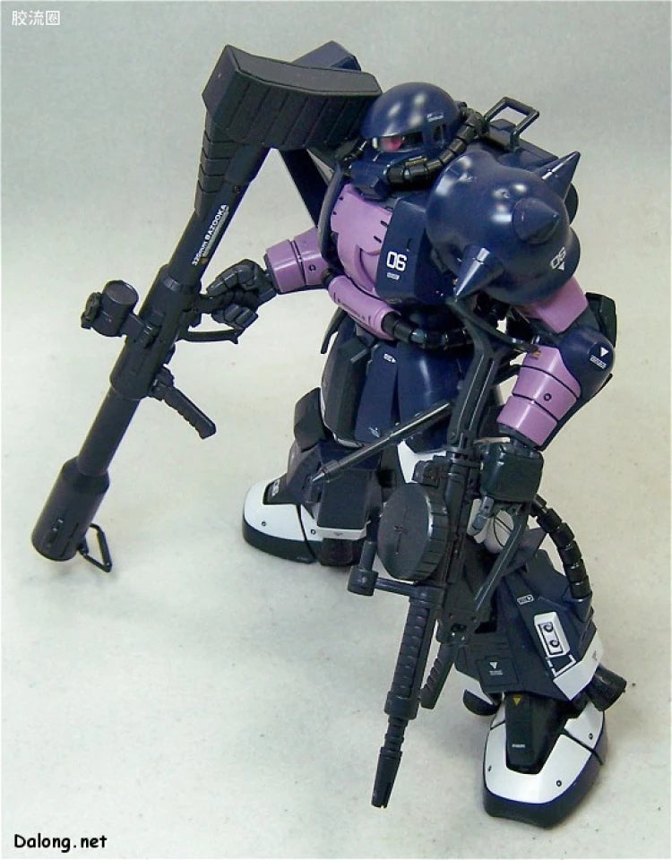 Bandai MG 1/100 MS-06R-1A Zaku II (Black Tri-Stars) (Ver.2.0)