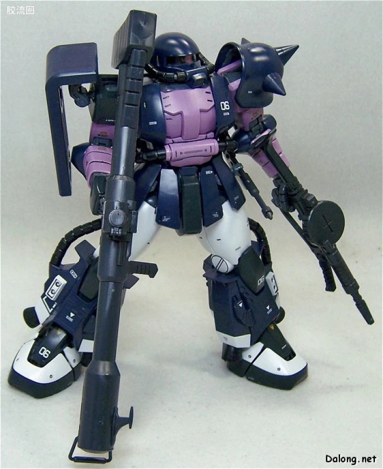 Bandai MG 1/100 MS-06R-1A Zaku II (Black Tri-Stars) (Ver.2.0)