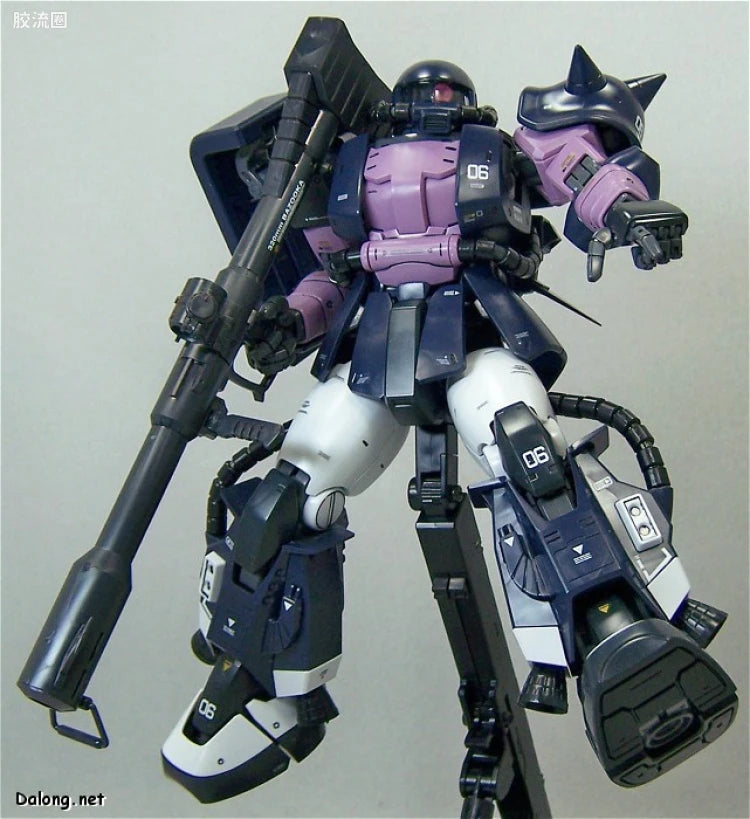 Bandai MG 1/100 MS-06R-1A Zaku II (Black Tri-Stars) (Ver.2.0)