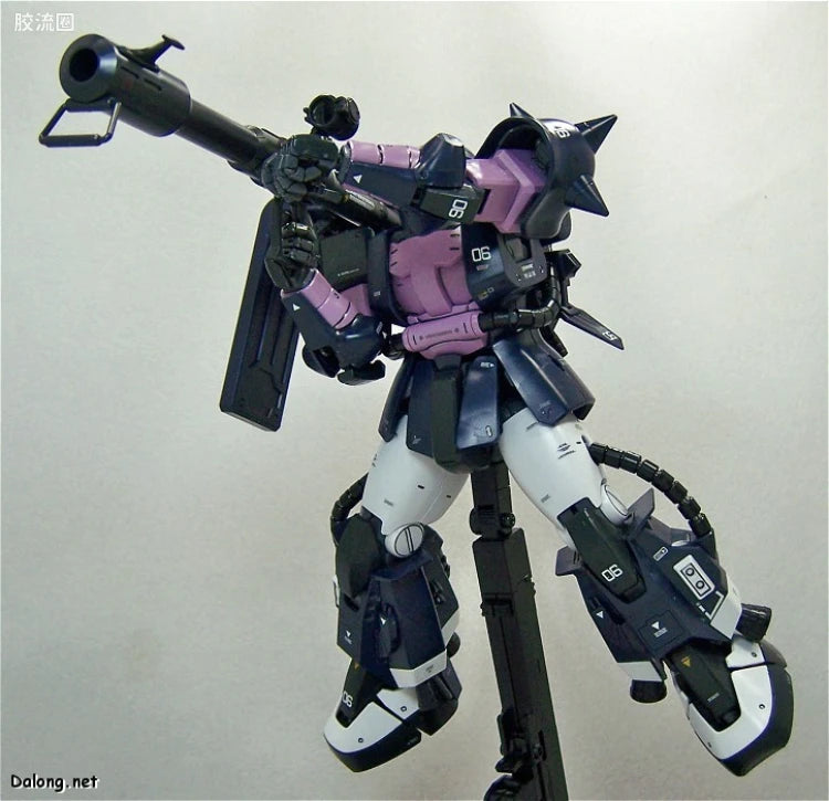 Bandai MG 1/100 MS-06R-1A Zaku II (Black Tri-Stars) (Ver.2.0)