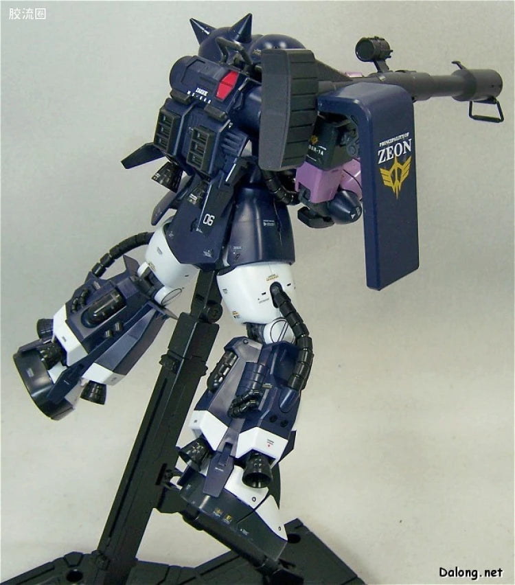 Bandai MG 1/100 MS-06R-1A Zaku II (Black Tri-Stars) (Ver.2.0)