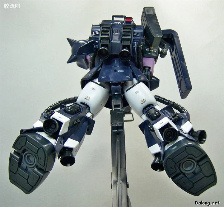 Bandai MG 1/100 MS-06R-1A Zaku II (Black Tri-Stars) (Ver.2.0)