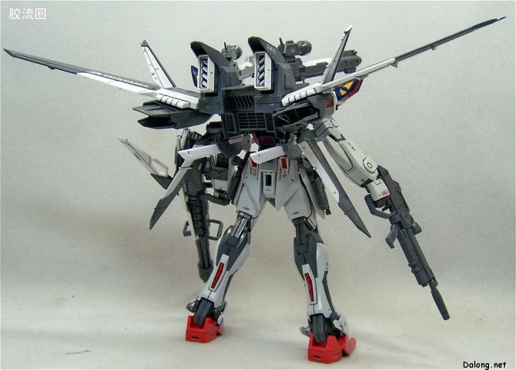 Bandai MG 1/100 GAT-X105E+AQM/E-M1 Strike Gundam E IWSP (Lukas O'Donnell Custom)