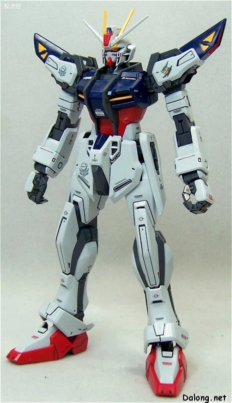 Bandai MG 1/100 GAT-X105E+AQM/E-M1 Strike Gundam E IWSP (Lukas O'Donnell Custom)