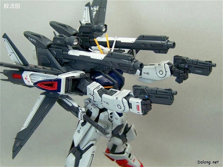 Bandai MG 1/100 GAT-X105E+AQM/E-M1 Strike Gundam E IWSP (Lukas O'Donnell Custom)
