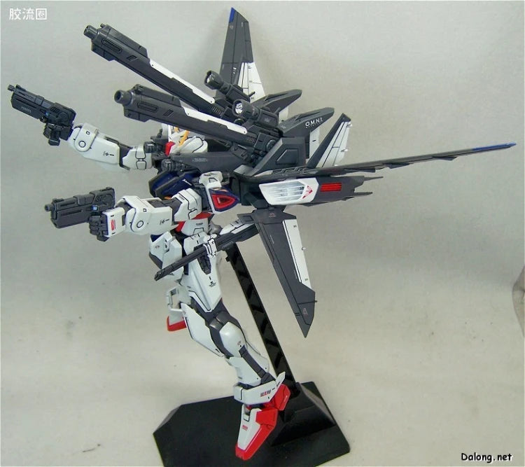 Bandai MG 1/100 GAT-X105E+AQM/E-M1 Strike Gundam E IWSP (Lukas O'Donnell Custom)