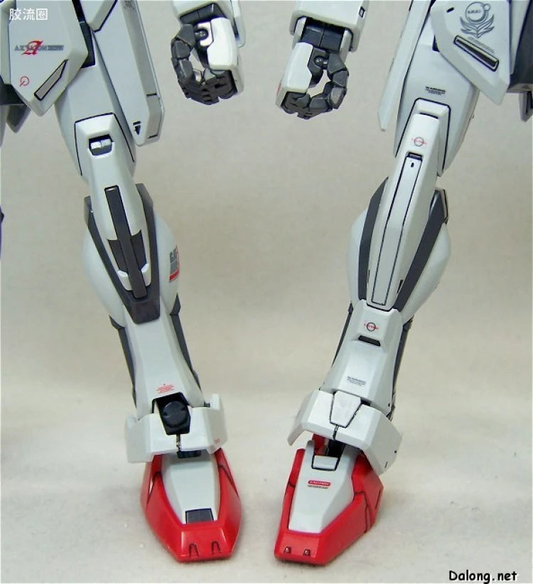 Bandai MG 1/100 GAT-X105E+AQM/E-M1 Strike Gundam E IWSP (Lukas O'Donnell Custom)