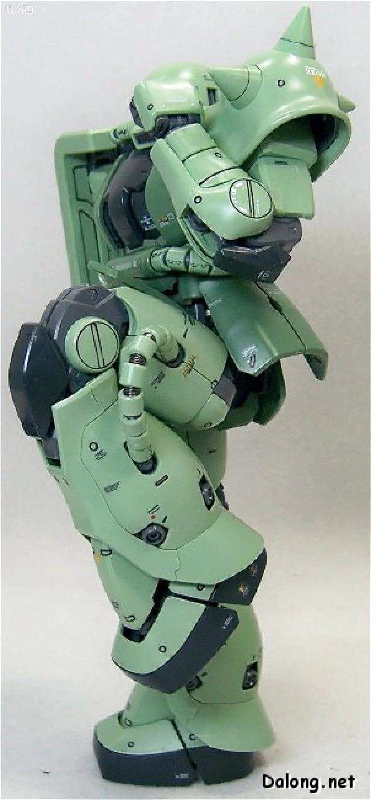 Bandai MG 1/100 MS-06F Zaku II (Ver.2.0)