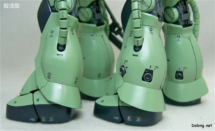 Bandai MG 1/100 MS-06F Zaku II (Ver.2.0)