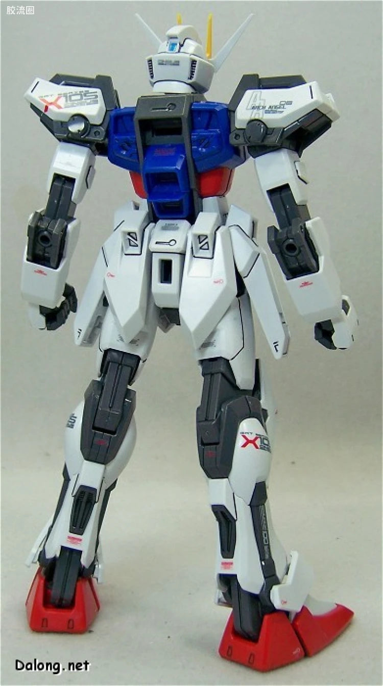 Bandai MG 1/100 GAT-X105 Launcher/Sword Strike Gundam