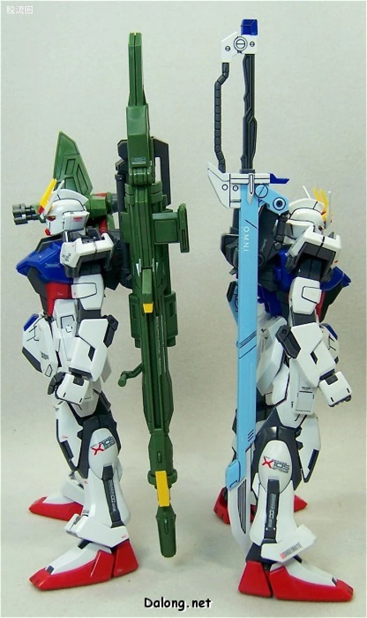 Bandai MG 1/100 GAT-X105 Launcher/Sword Strike Gundam