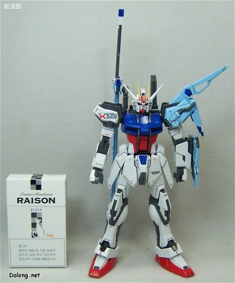 Bandai MG 1/100 GAT-X105 Launcher/Sword Strike Gundam