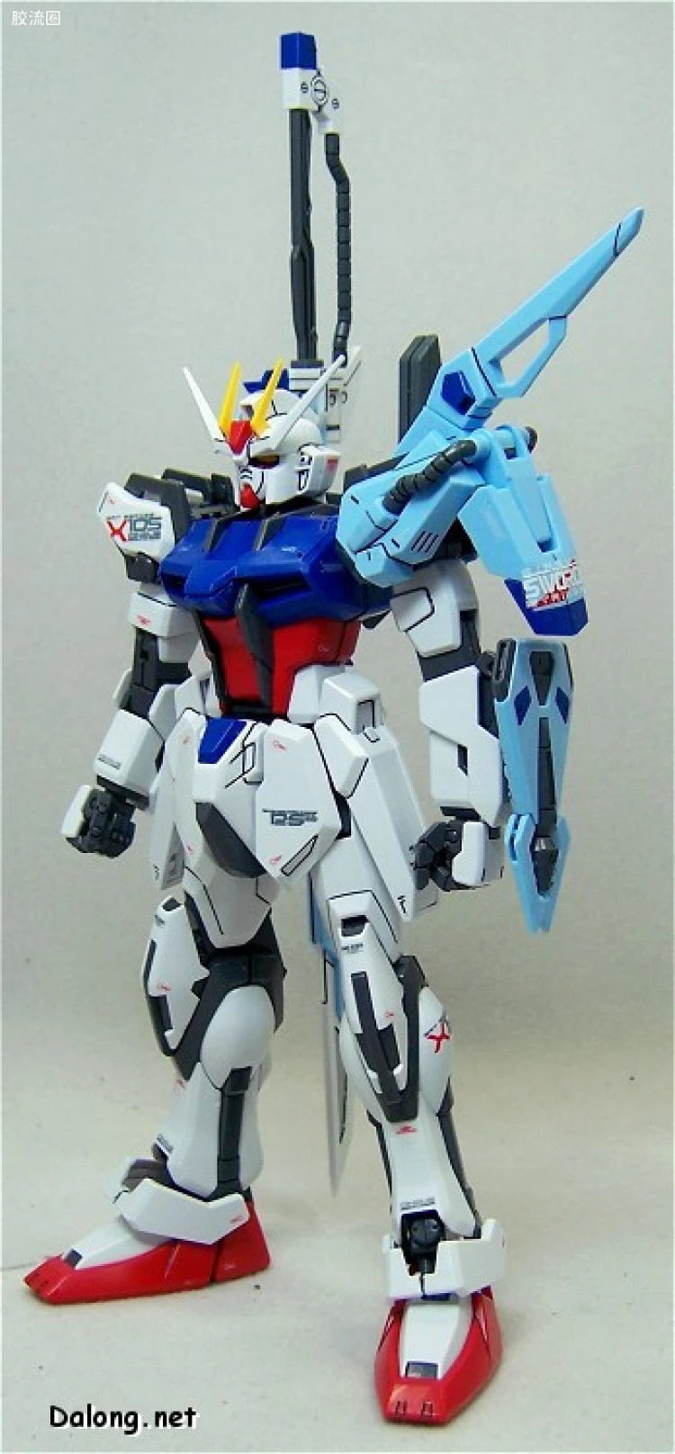 Bandai MG 1/100 GAT-X105 Launcher/Sword Strike Gundam
