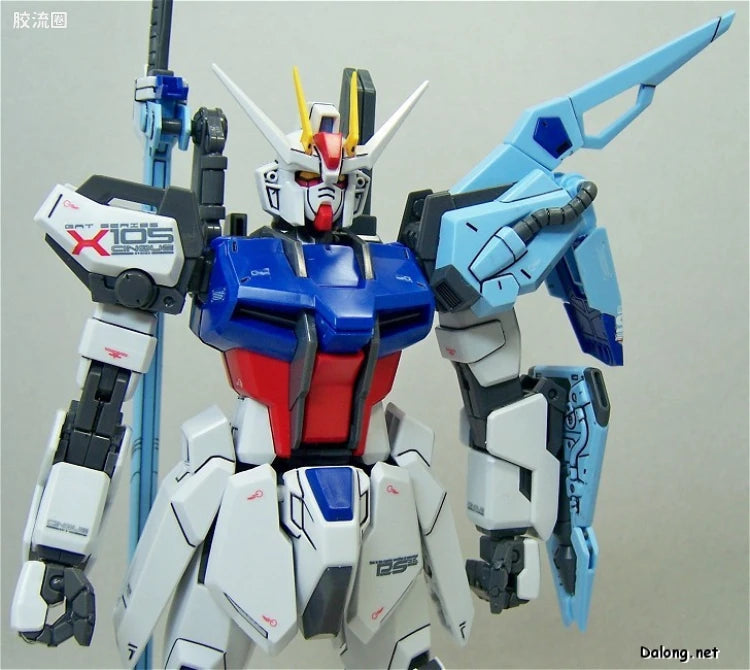 Bandai MG 1/100 GAT-X105 Launcher/Sword Strike Gundam