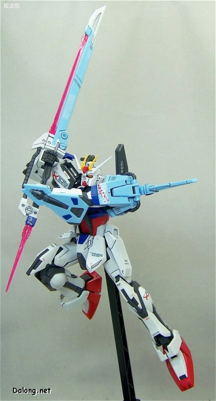 Bandai MG 1/100 GAT-X105 Launcher/Sword Strike Gundam