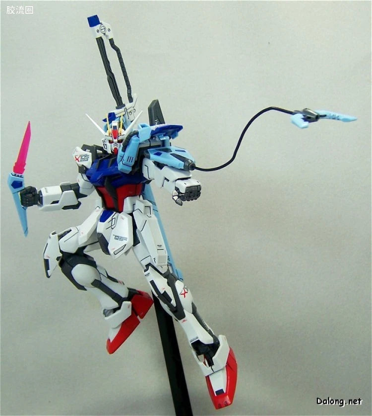 Bandai MG 1/100 GAT-X105 Launcher/Sword Strike Gundam