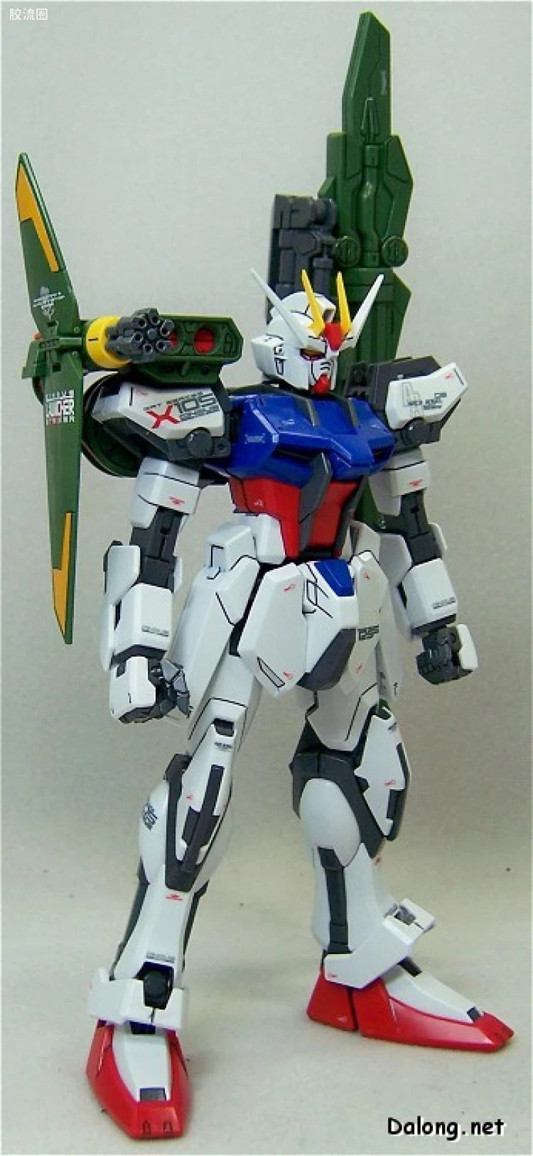 Bandai MG 1/100 GAT-X105 Launcher/Sword Strike Gundam