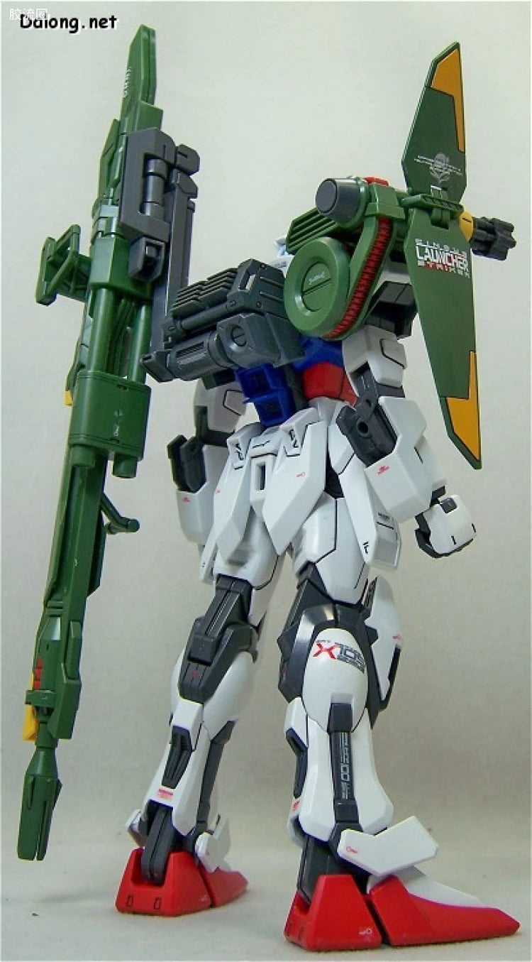 Bandai MG 1/100 GAT-X105 Launcher/Sword Strike Gundam