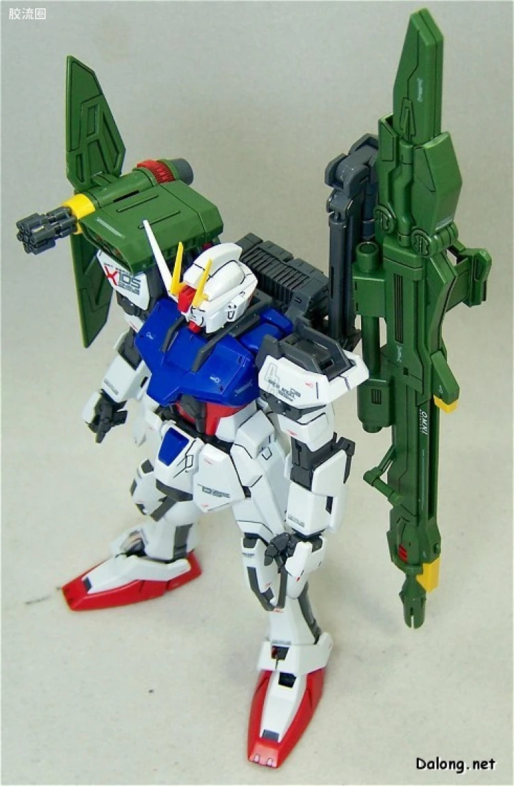 Bandai MG 1/100 GAT-X105 Launcher/Sword Strike Gundam