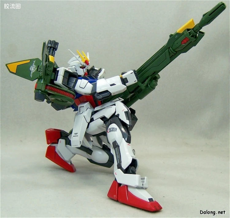 Bandai MG 1/100 GAT-X105 Launcher/Sword Strike Gundam
