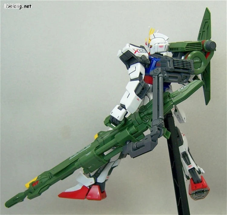 Bandai MG 1/100 GAT-X105 Launcher/Sword Strike Gundam