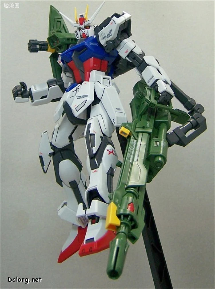 Bandai MG 1/100 GAT-X105 Launcher/Sword Strike Gundam