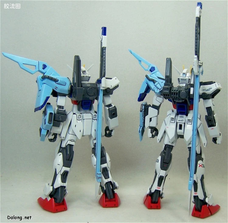 Bandai MG 1/100 GAT-X105 Launcher/Sword Strike Gundam