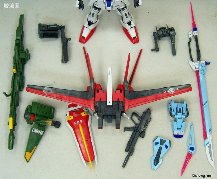 Bandai MG 1/100 GAT-X105 Launcher/Sword Strike Gundam