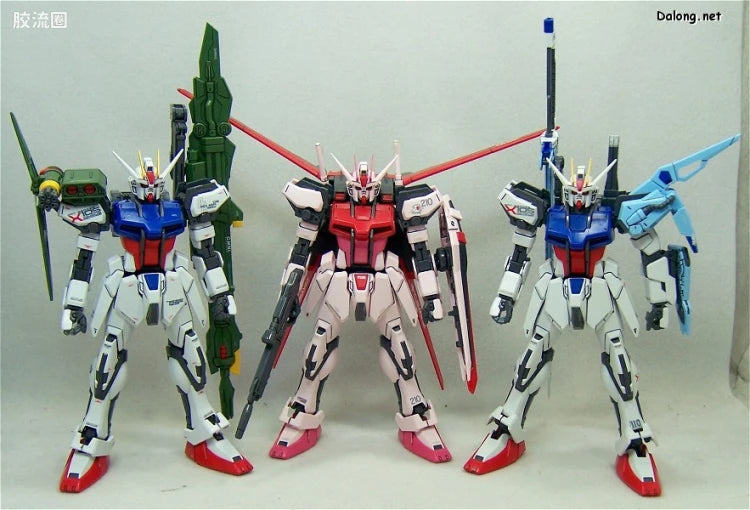 Bandai MG 1/100 GAT-X105 Launcher/Sword Strike Gundam