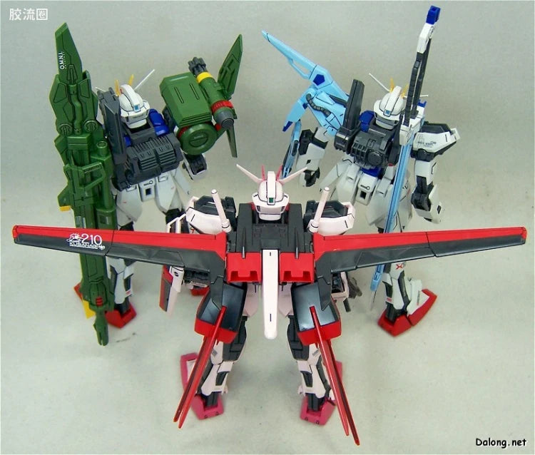 Bandai MG 1/100 GAT-X105 Launcher/Sword Strike Gundam