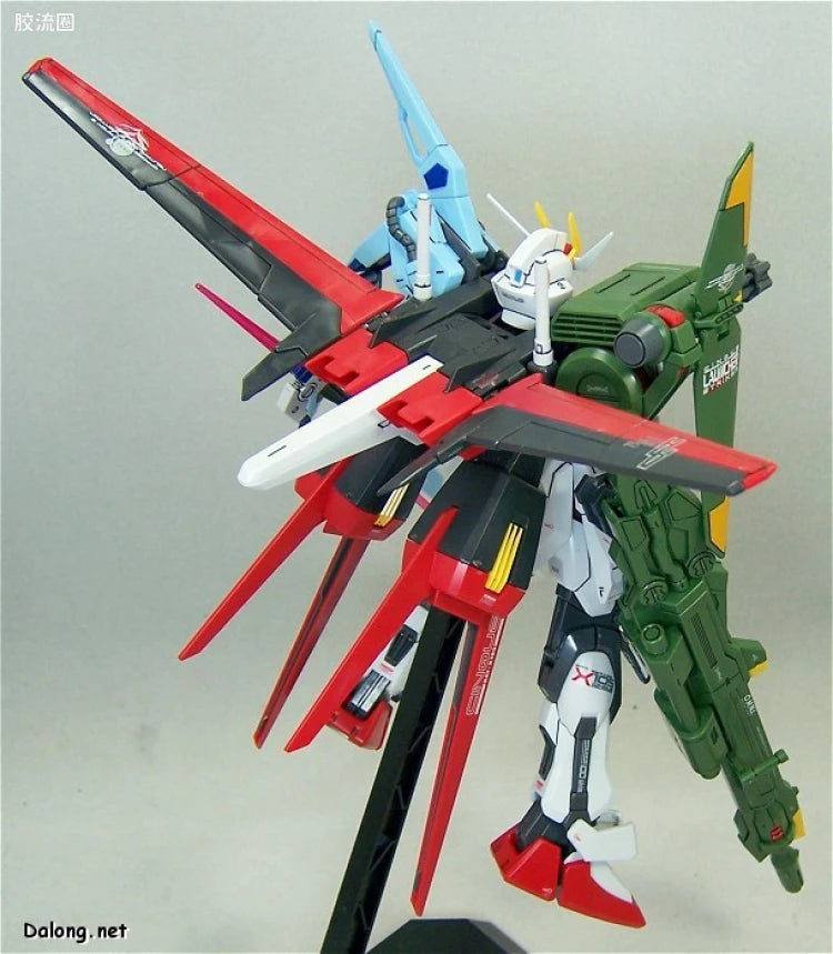 Bandai MG 1/100 GAT-X105 Launcher/Sword Strike Gundam