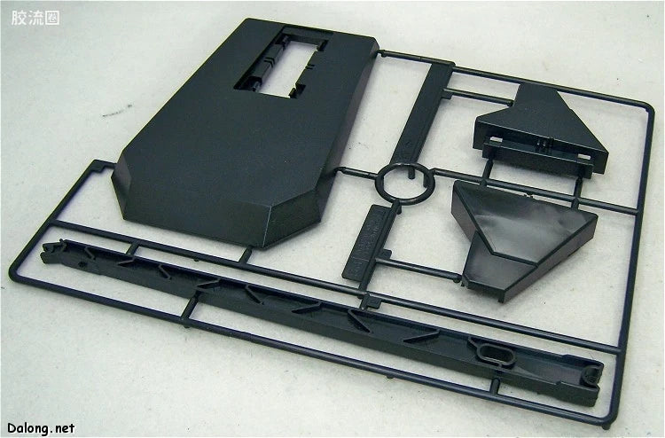 Bandai MG 1/100 GAT-X105 Launcher/Sword Strike Gundam