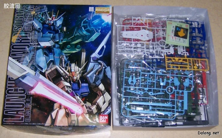 Bandai MG 1/100 GAT-X105 Launcher/Sword Strike Gundam